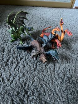 Dragon, Hydra and Mythical creature plastic figures