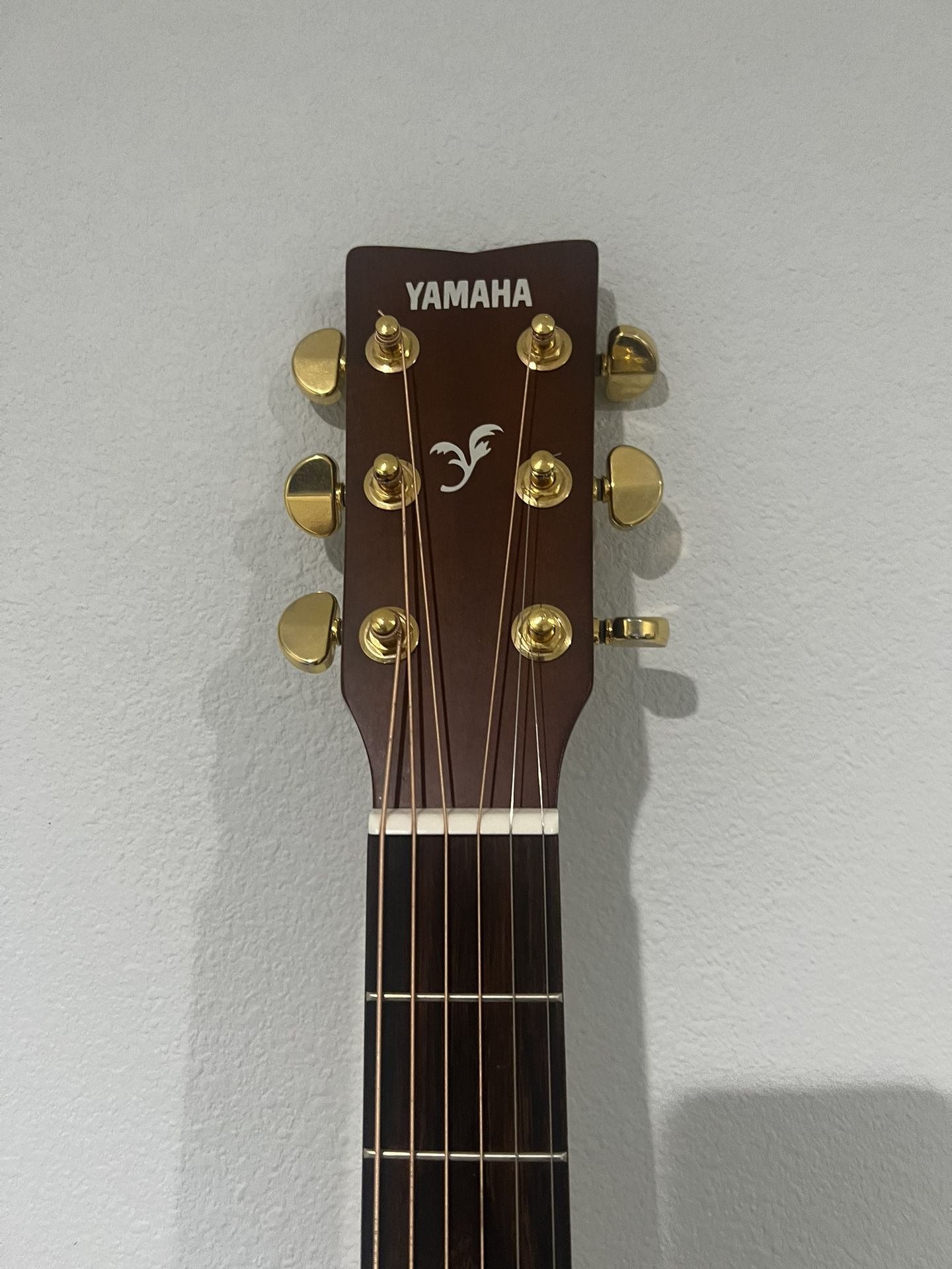 Acoustic Guitar Yamaha F335