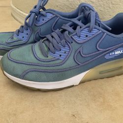 Nikes Air max Women’s Size 6.5