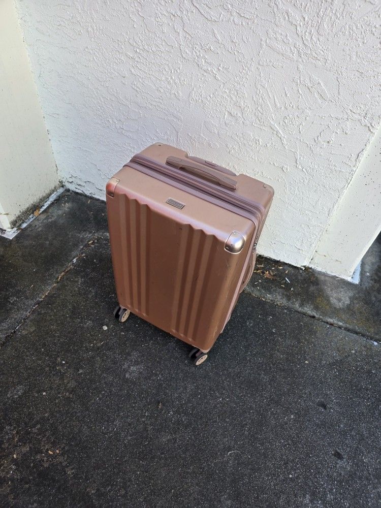 Light Metalic Pink Color CALPAK Luggage 26x16.5x12