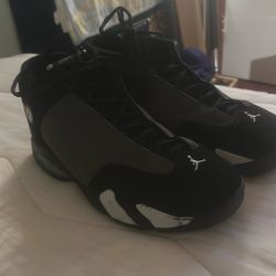 Jordan 14  75 $ 