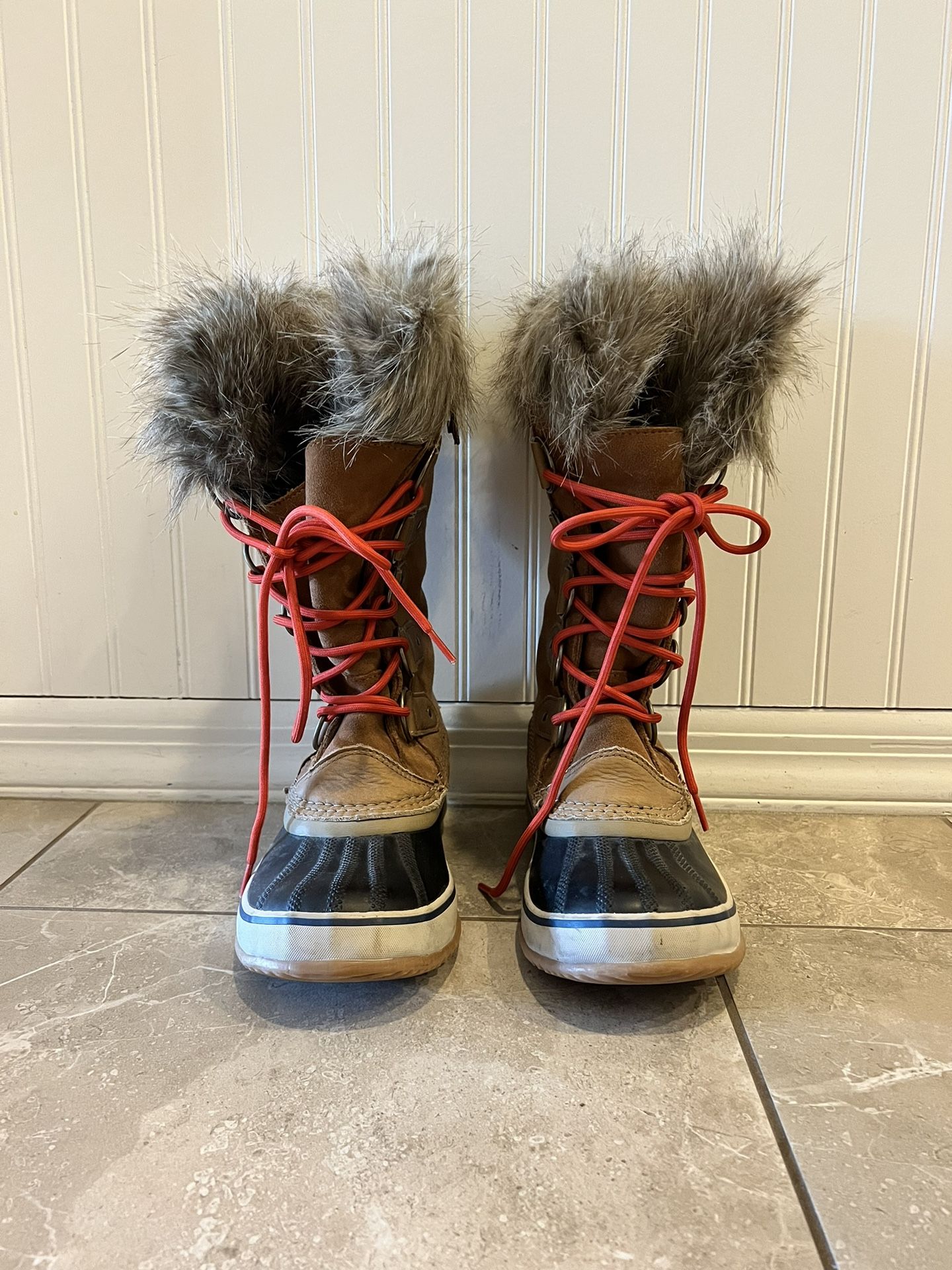 Sorel Women’s Snow boots Size 8