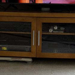 Tv 55” Console. $80
