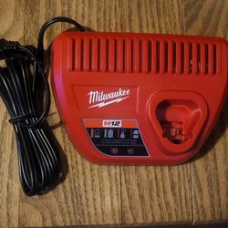 M12 Milwaukee Charger 