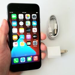 iPhone 6s - UNLOCKED - Like New 