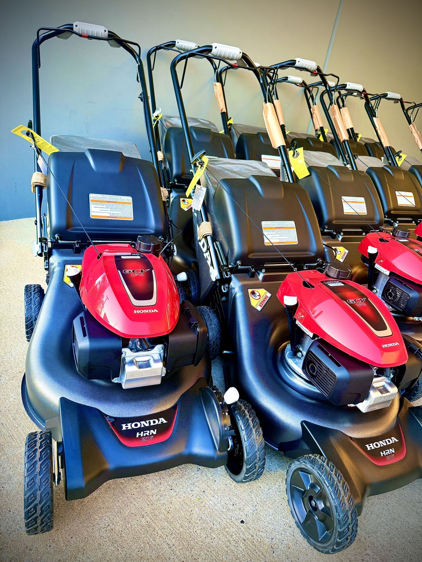 Brand new Honda 21 in. 3-in-1 Variable Speed Gas Walk Behind Self-Propelled Lawn Mower with Auto Choke