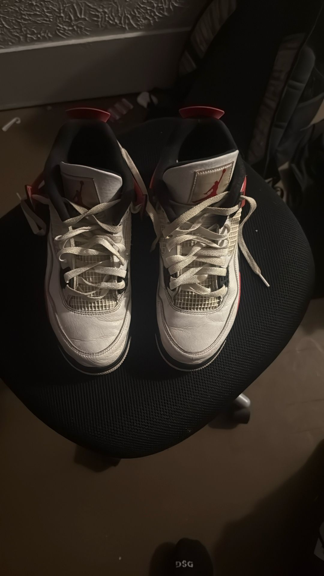 Air Jordan 4 Retro