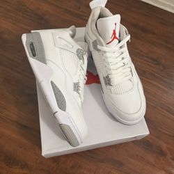 Jordan 4 White Oreo Size 8, 9