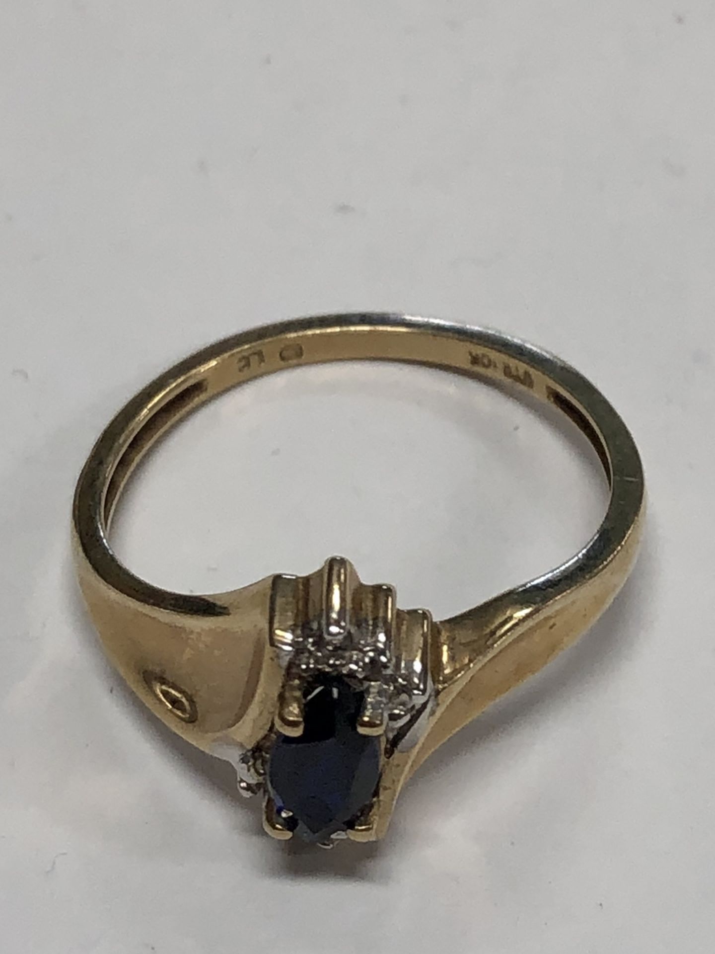 10k Gold Diamond Sapphire Ring Grams Size (GS)