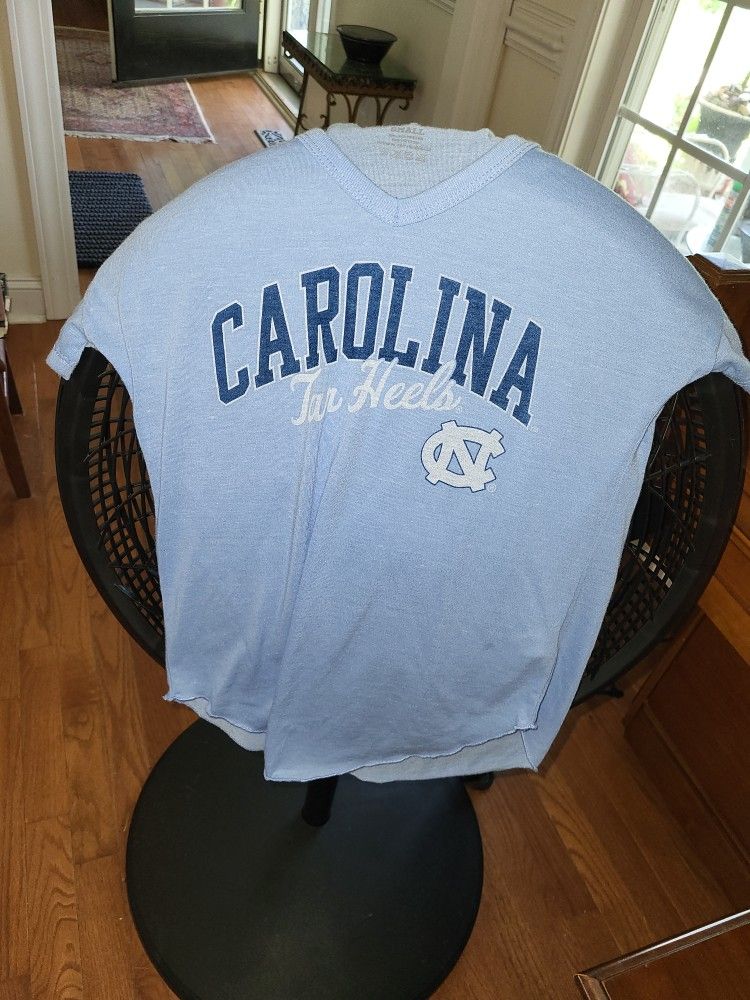 UNC women's Size S