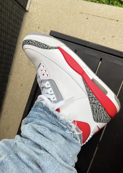 Jordan 3. Size 11.