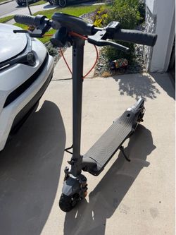 Cunfon RZ800 scooter