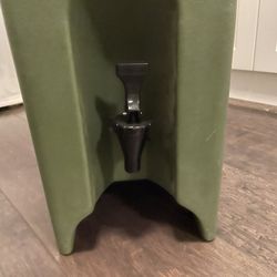 Cambro- Hot Liquid Dispenser 