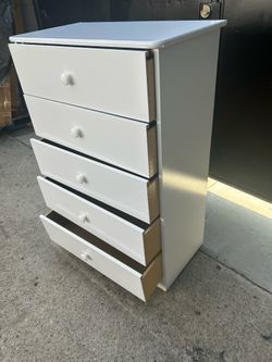 5 Drawers dresser available in different colors