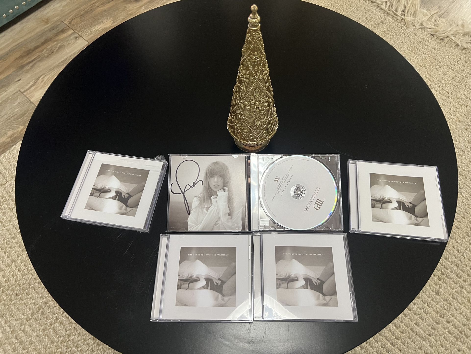 Taylor Swift Tortured Poets Department CD The Manuscript w/ Hand Signed Photo