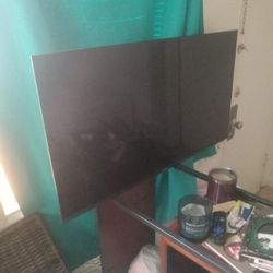 32 Inch Roku TV With Remote 