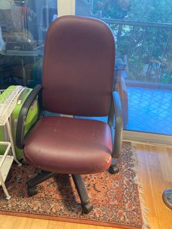 Leather Computer Chair for $25 big and wide chair