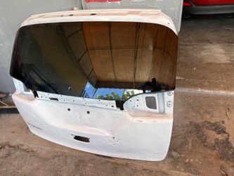 Tailgate (Trunk) Chrysler Voyager Or Chrysler Pacifica Fits 2020-2023