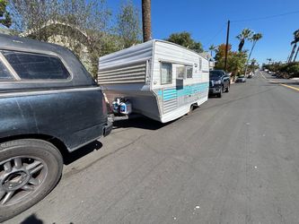 1968 Aristocrat Lo-Liner Vintage Trailer – All Original Interior! (San Diego Delivery Available)