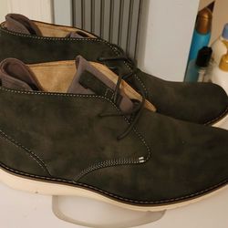 Brand New Kenneth Cole Reaction Mens Casino Chukka Boots Size 11