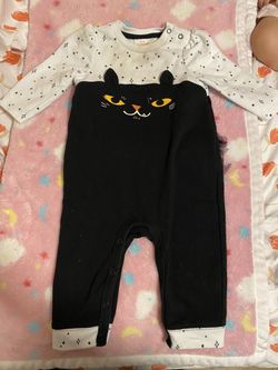 Baby girl clothes 0-3 months and 6 months