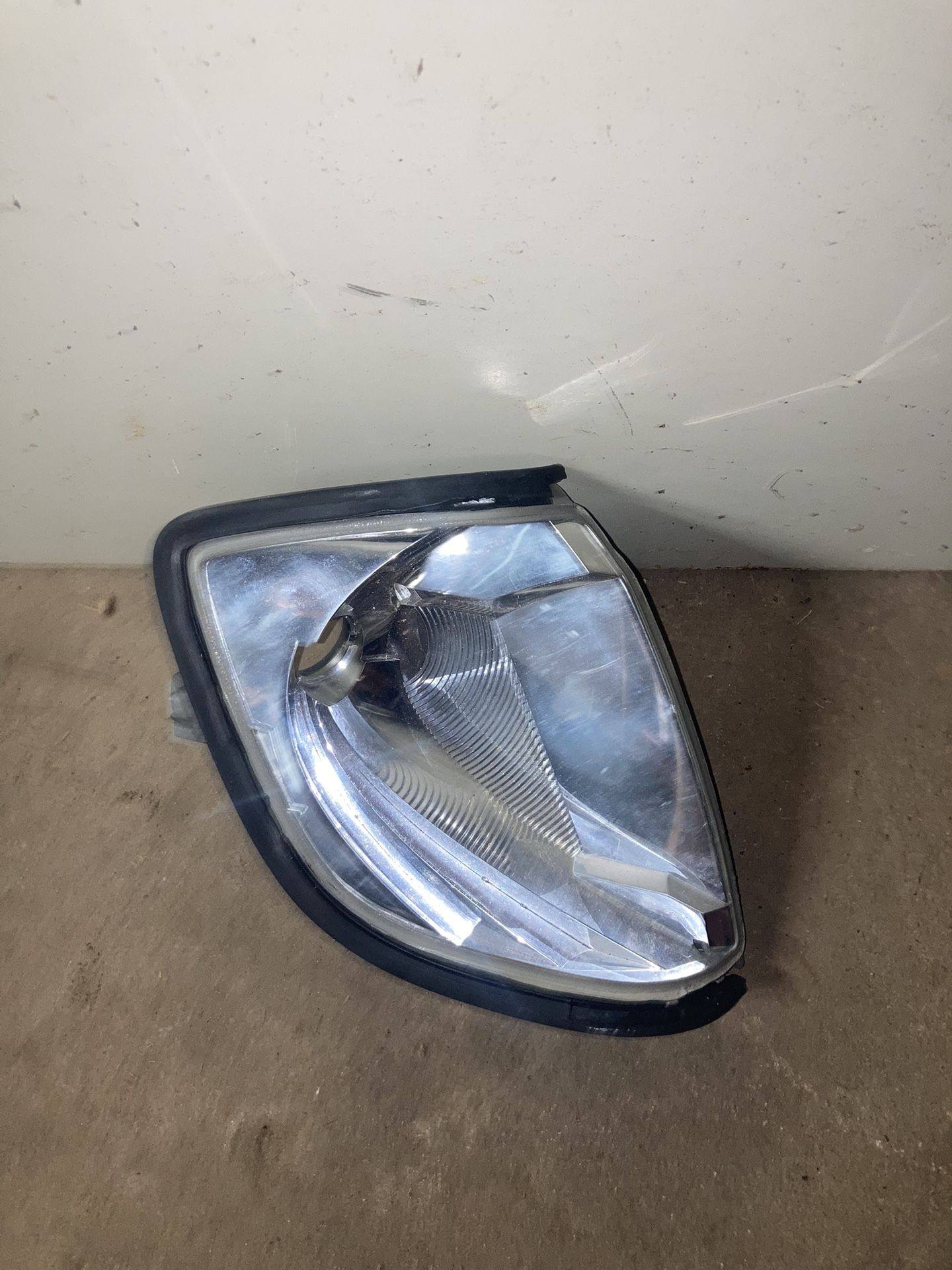 Mercedes Benz W140 1(contact info removed) S Class Factory Turn Signal No Lens No Bulb