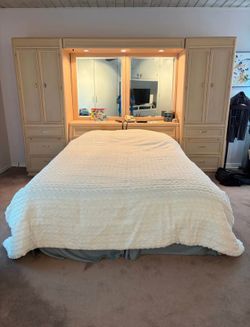 Queen size bedroom set