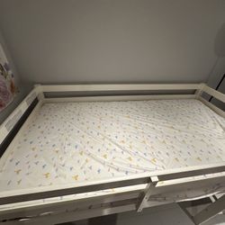 Twin Loft Bed for Kids + Mattress Included/ Cama Loft Twin para niños + colchón incluido