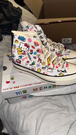 Hello Kitty Converse