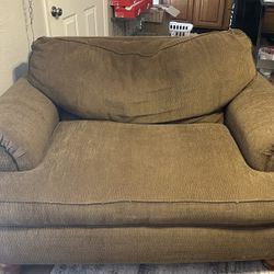 Love Seat With Ottoman 