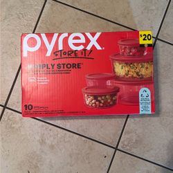 Pyrex Set 