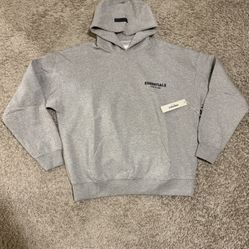 ESSENTIALS hoodie - Men’s Small(NEW)