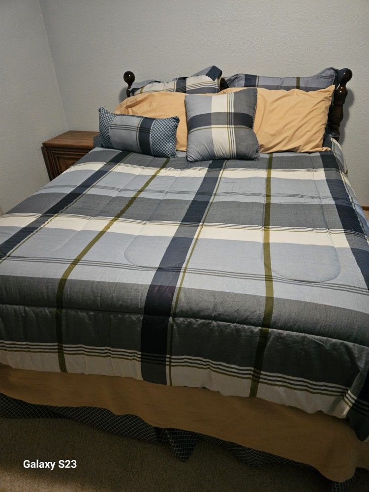 Queen Bed Set