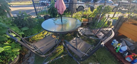Patio Table And Chair