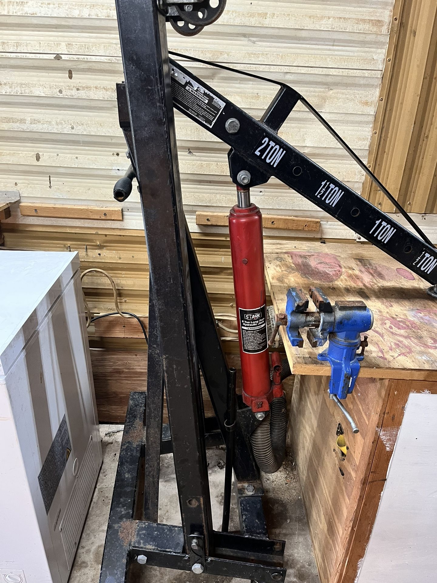 Engine Hoist/Crane 2 Ton