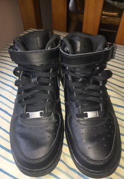 Nike Air Forces 1 (All Black)