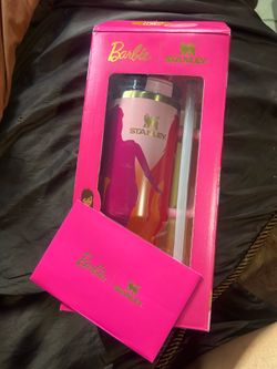 Barbie x Stanley Twist ’N Turn Tumbler Gift Set – New in Box 💖