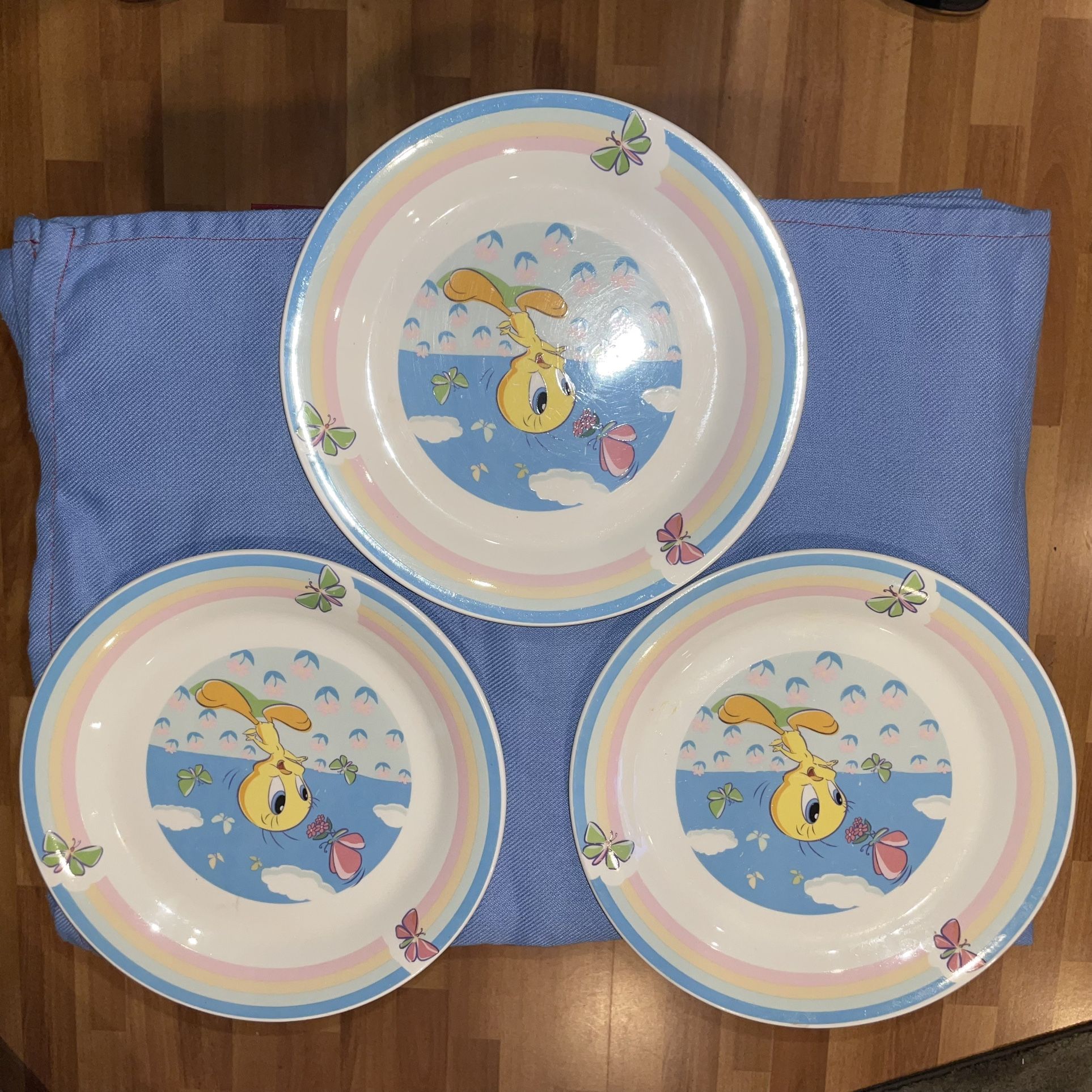 Looney Tunes Dinner Plates. Tweety Bird