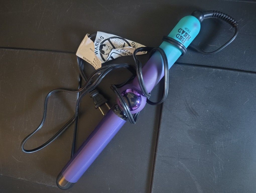 Bedhead 1.25 inch curling wand for beachy waves (Clamp Free)
