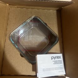 Pyrex Freshlock Glass Food Storage Container, Airtight & Leakproof Locking Lids, Freezer Dishwasher Microwave Safe, 4 Cup (Square) Brand New $10 Meet 