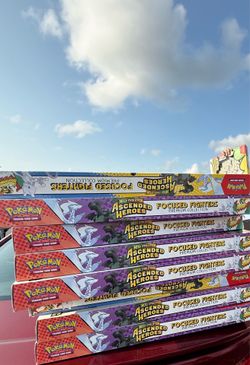 ascended heroes focused fighters premium collection