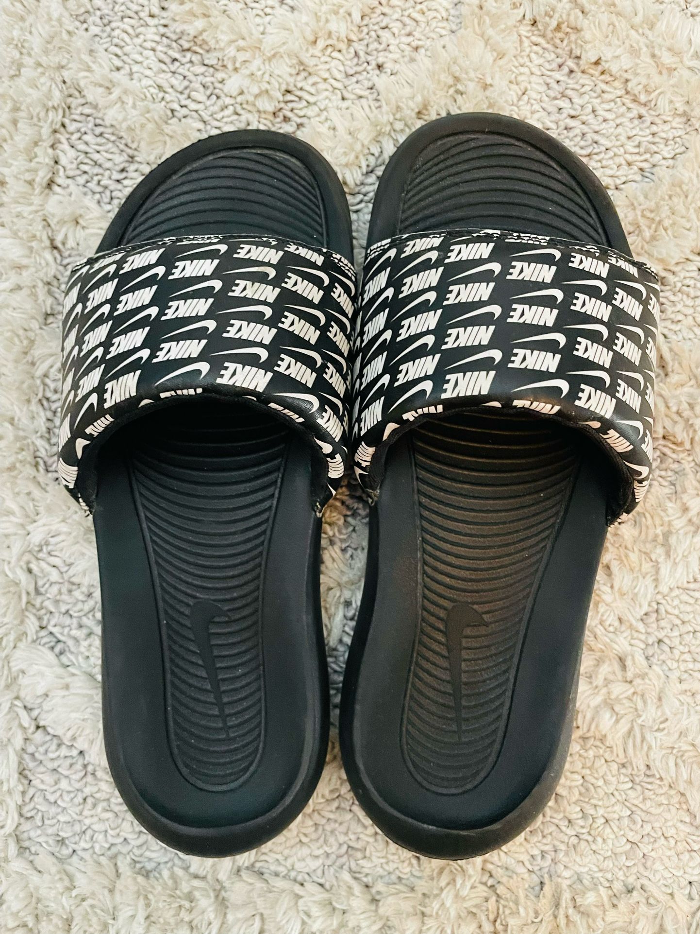 Nike Slides, Youth Size 7