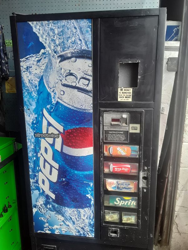 Pepsi vending machine for Sale in El Monte, CA OfferUp