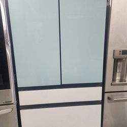 New Bespoke Four-door Refrigerator 