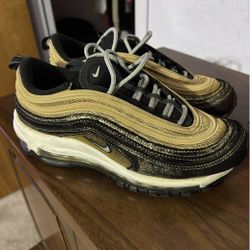 Gold, Black And White Nike Air Max 🔥🔥🔥