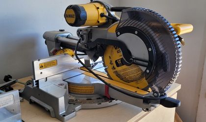 Dewalt DWS779 12" Sliding Compound Miter Saw