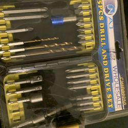 25 Pc Drill And Drive Set $15