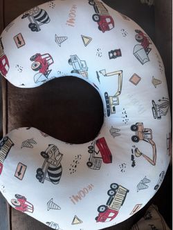 Baby nursing pillow