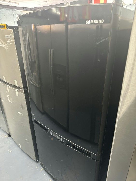 Samsung DELIVERY AVAILABLE! Refrigerator Fridge Freezer on Bottom