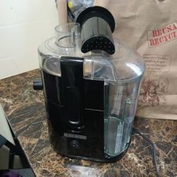 Juicer Black + Decker 